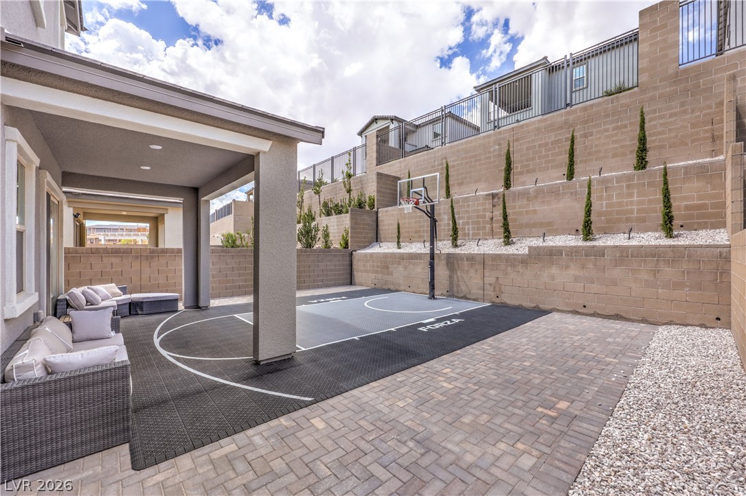 527 Preston Oak Lane Las Vegas NV 89138