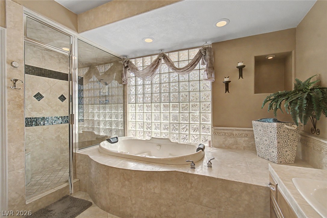 8131 Castle Pines Avenue Las Vegas NV 89113