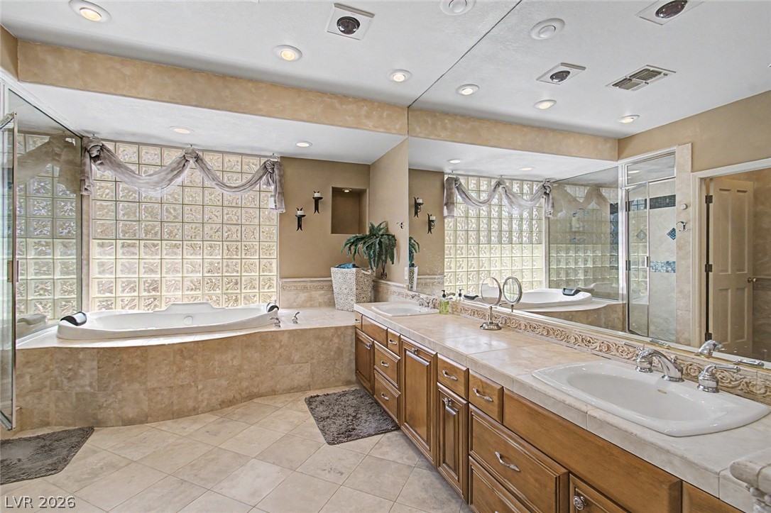 8131 Castle Pines Avenue Las Vegas NV 89113