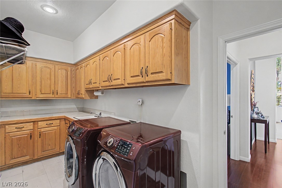 8131 Castle Pines Avenue Las Vegas NV 89113