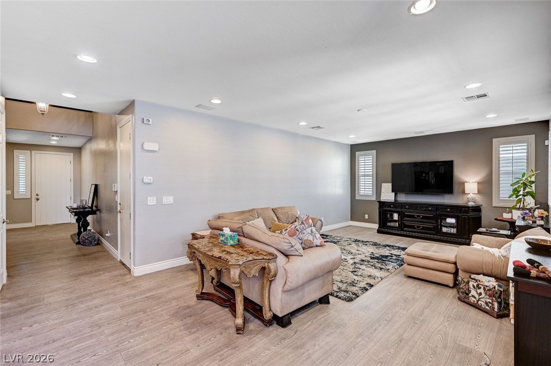 124 Nola Stream Court Las Vegas NV 89183