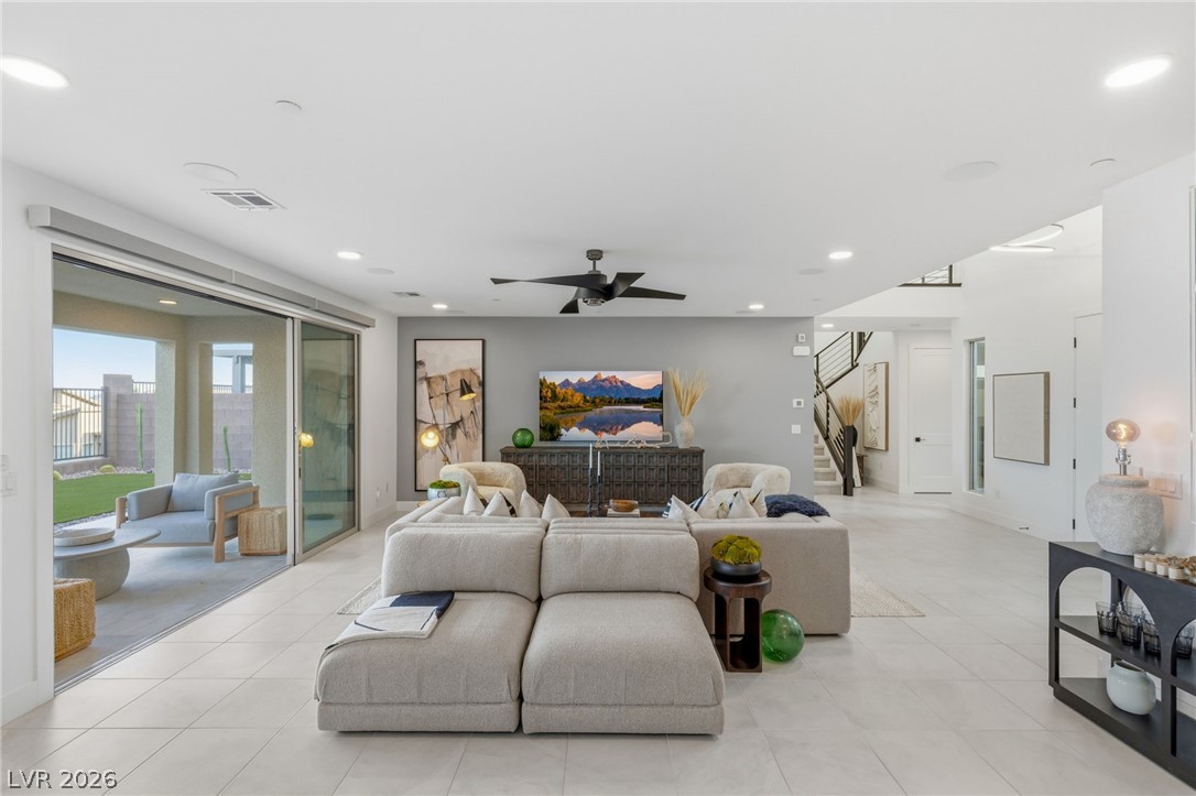 424 Crown Mesa Avenue Las Vegas NV 89138