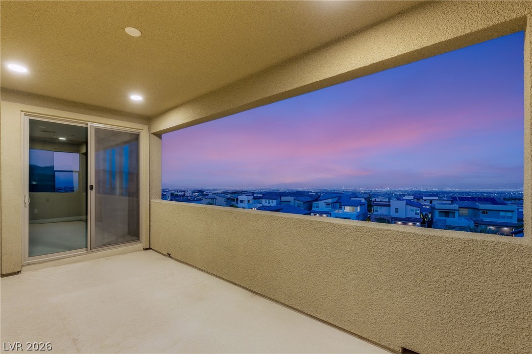 424 Crown Mesa Avenue Las Vegas NV 89138