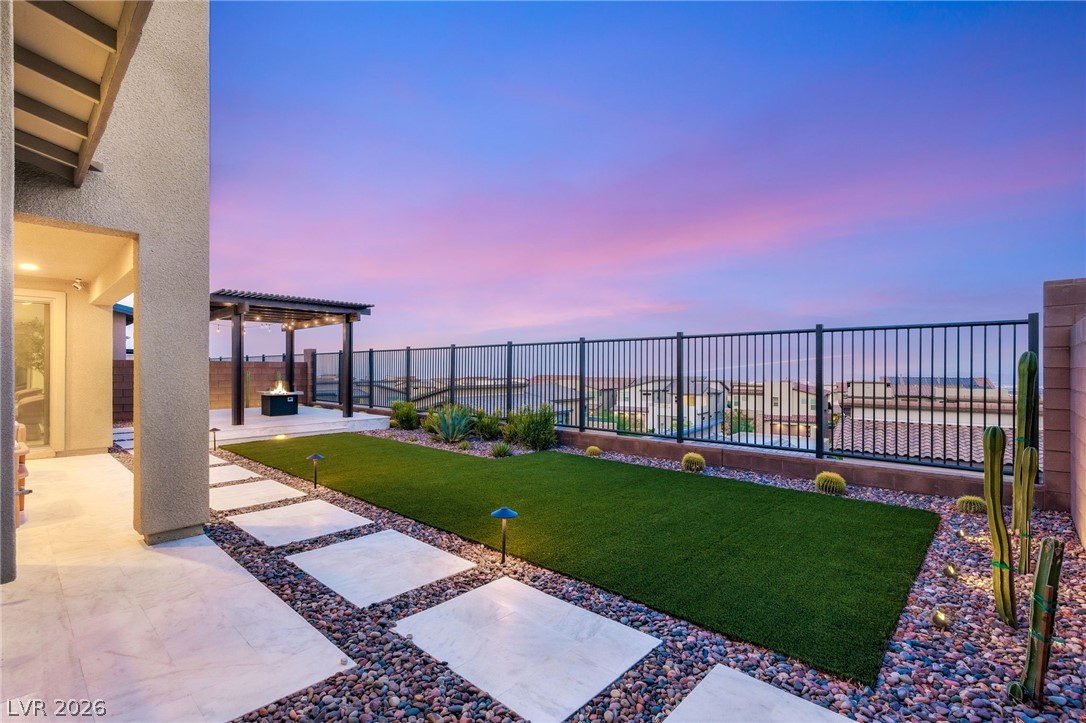 424 Crown Mesa Avenue Las Vegas NV 89138