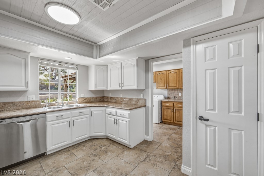 251 West Laval Drive Henderson NV 89015