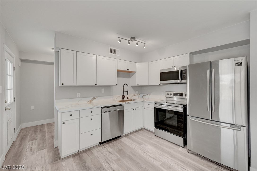 6344 Evergreen Avenue Las Vegas NV 89107