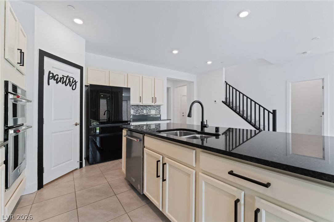 9993 Birch Knoll Avenue Las Vegas NV 89166