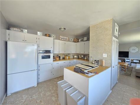 5704 Heron Avenue Las Vegas NV 89107