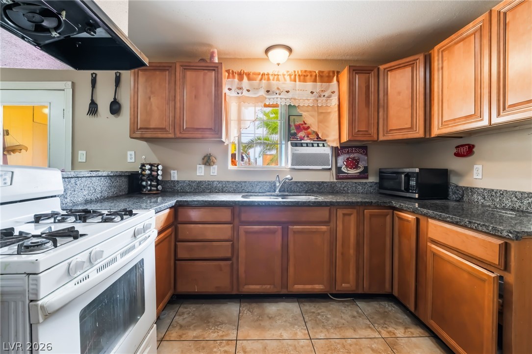1413 South 17th Street Las Vegas NV 89104