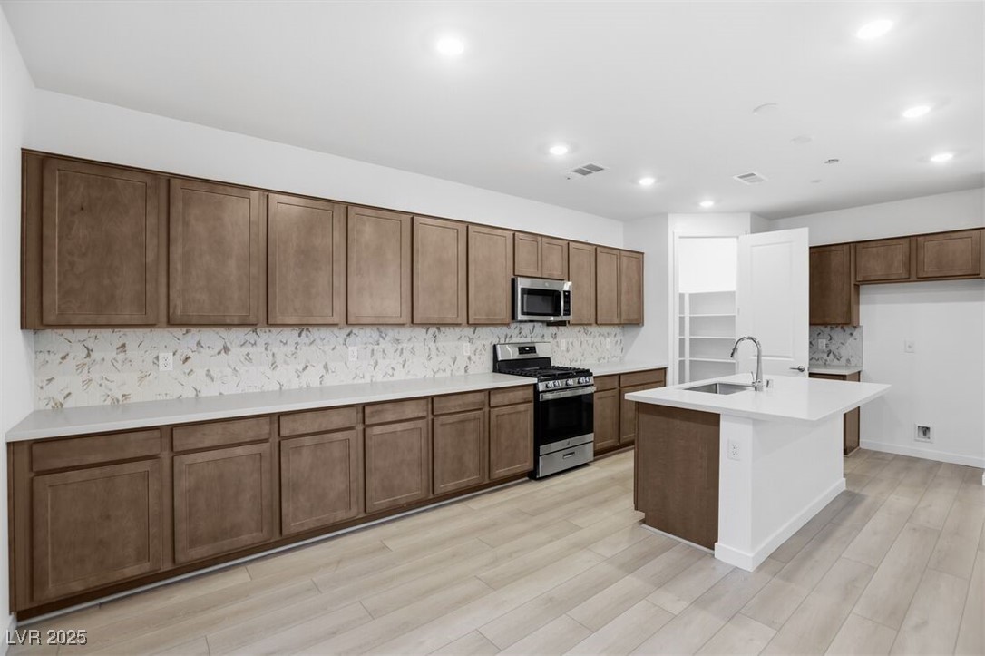 94 Tardando Avenue Henderson NV 89015