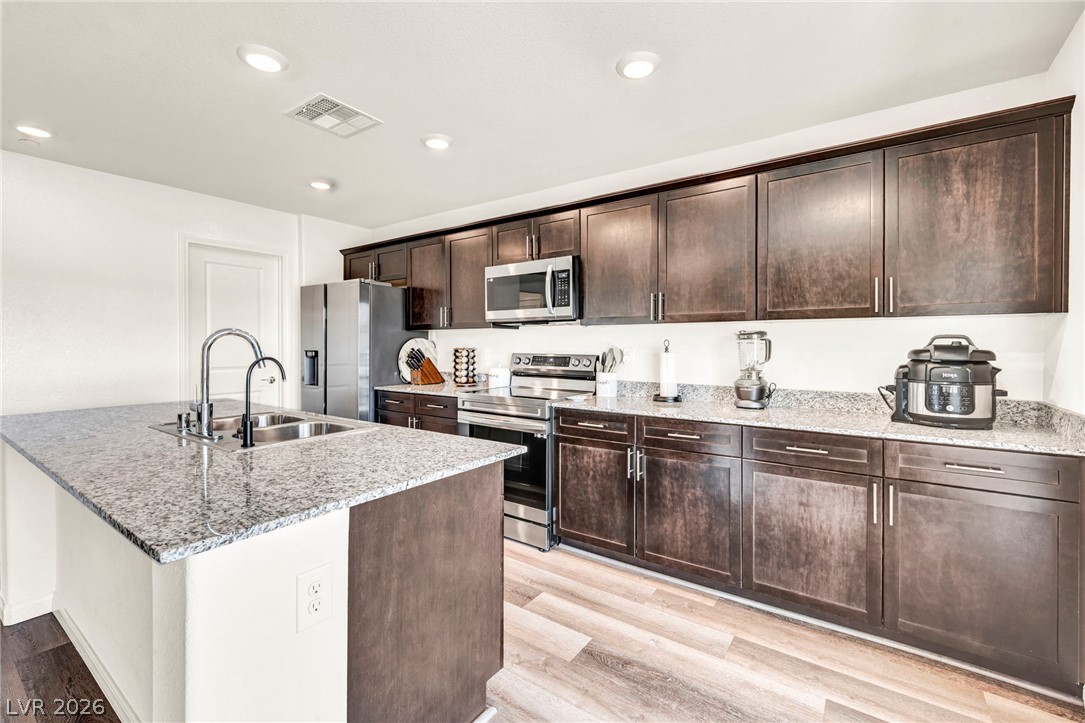 6836 Sunflower Fields Street North Las Vegas NV 89086
