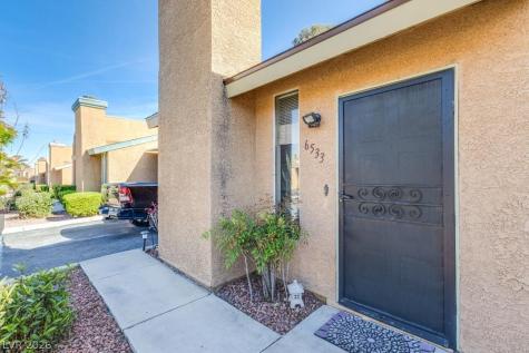 6533 Pinon Pine Way Las Vegas NV 89108