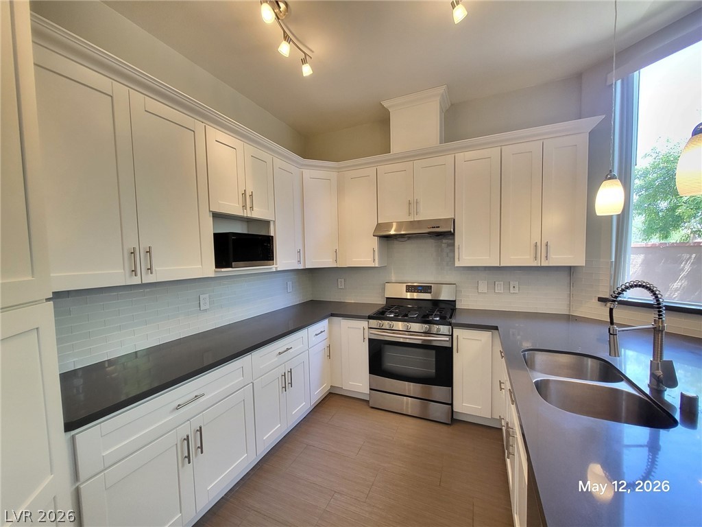 10124 Hill Country Avenue Las Vegas NV 89134