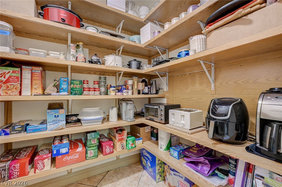 10093 Golden Bluff Avenue Las Vegas NV 89148