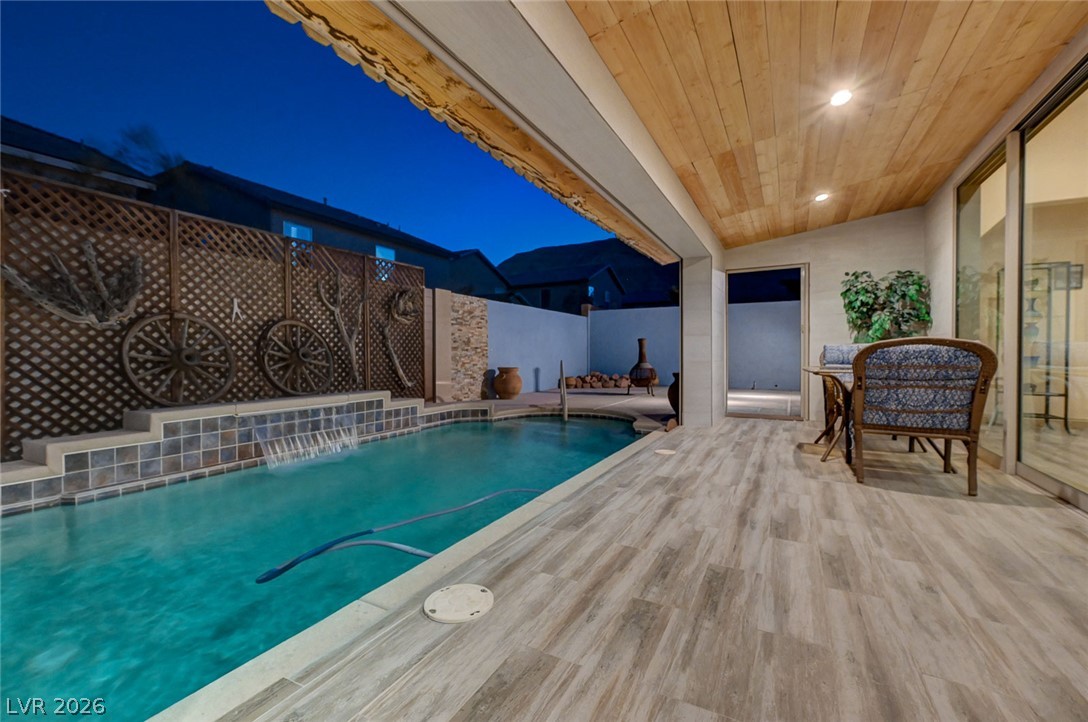 10093 Golden Bluff Avenue Las Vegas NV 89148