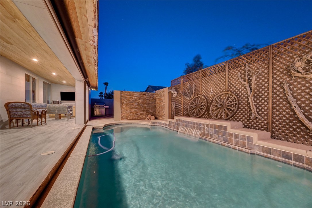 10093 Golden Bluff Avenue Las Vegas NV 89148