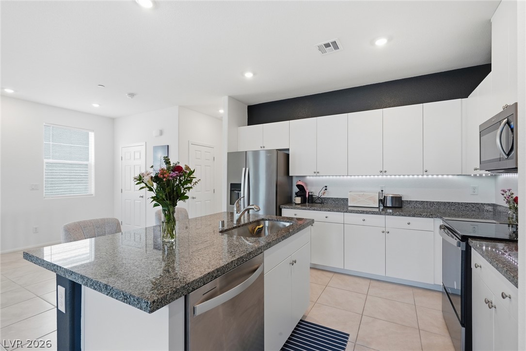 6155 Garden Oasis Street Las Vegas NV 89148