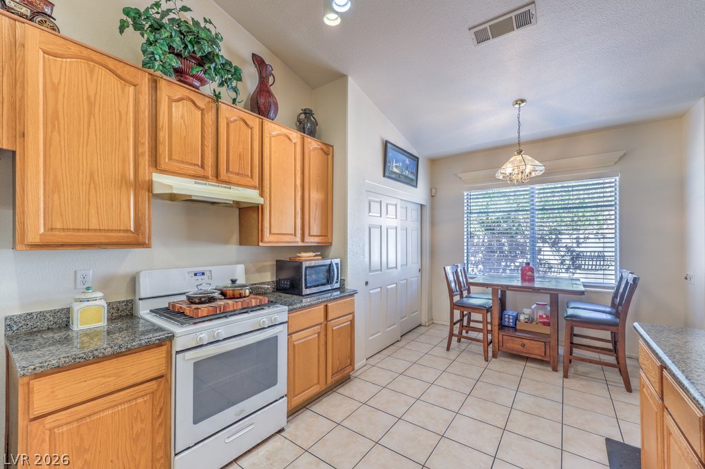 8628 Highland View Avenue Las Vegas NV 89145