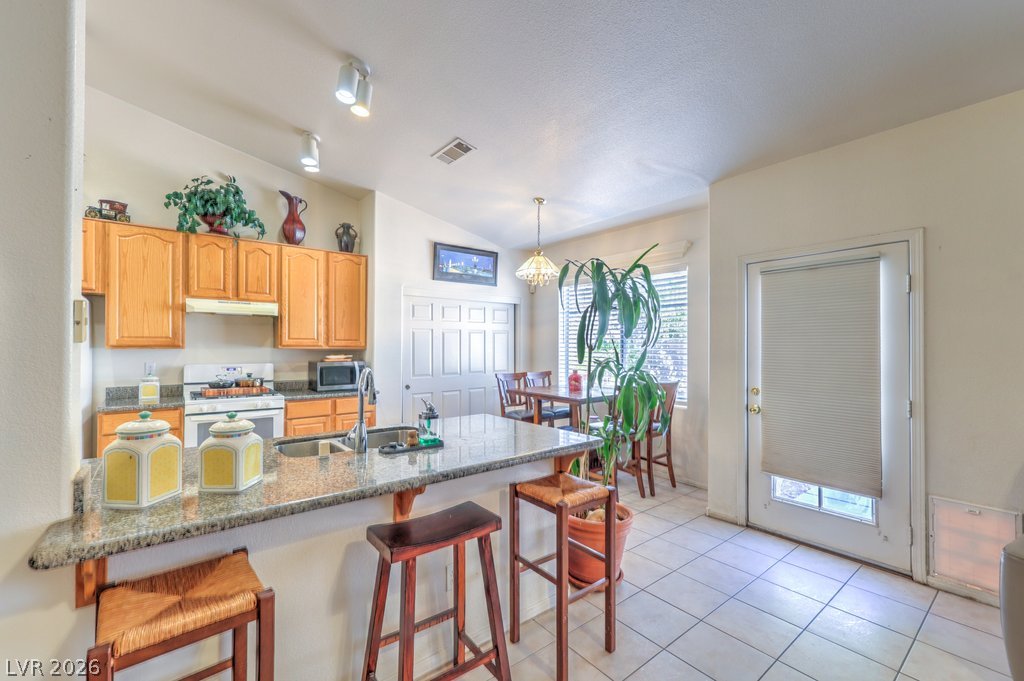 8628 Highland View Avenue Las Vegas NV 89145