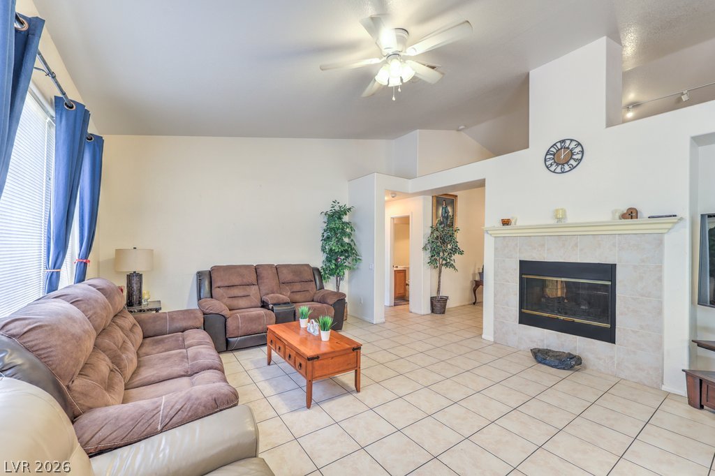 8628 Highland View Avenue Las Vegas NV 89145