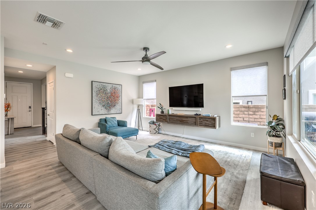 2592 Iron Crest Lane Las Vegas NV 89138