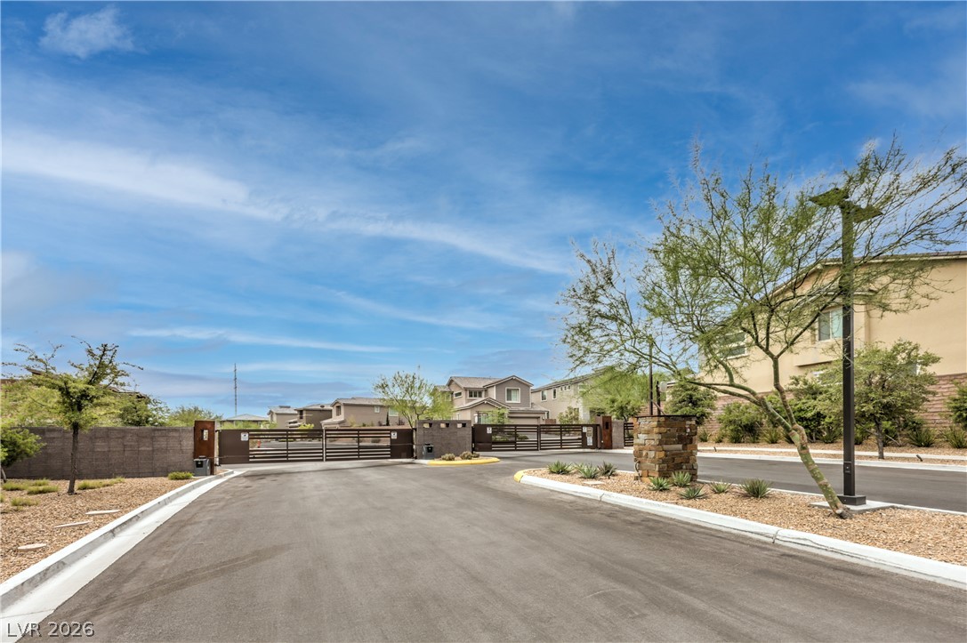 2592 Iron Crest Lane Las Vegas NV 89138