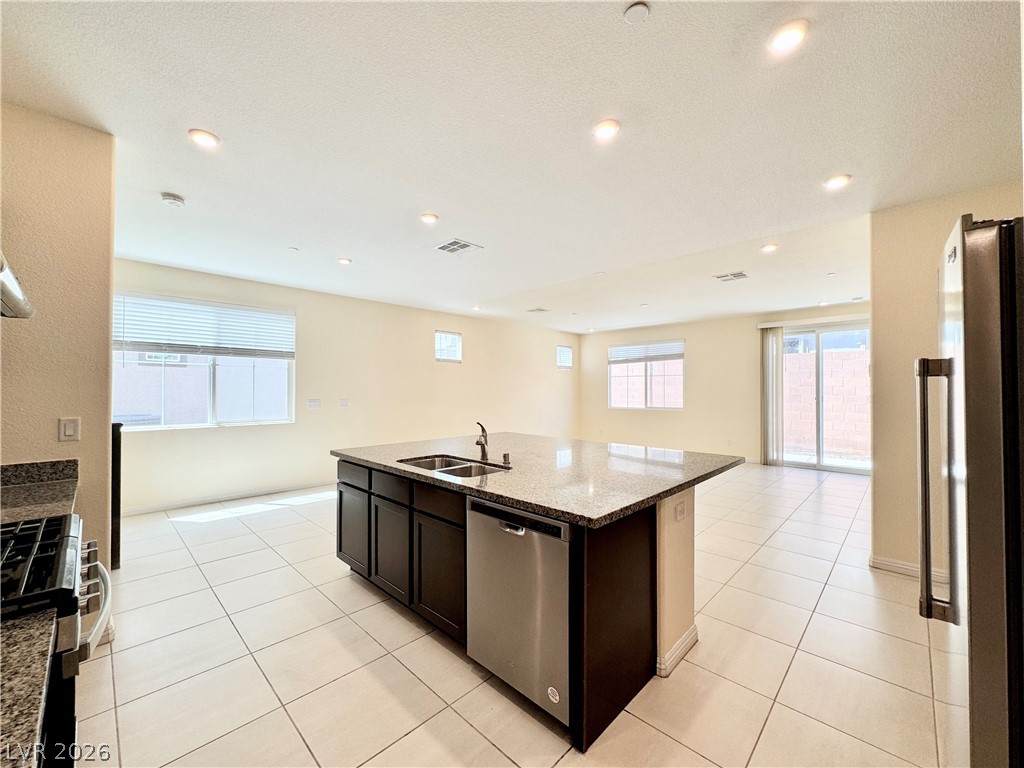 6088 Castle Gardens Avenue Las Vegas NV 89130