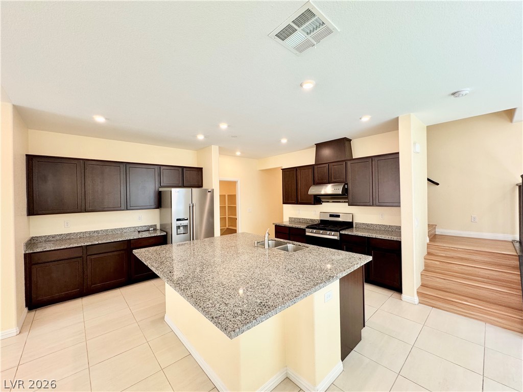 6088 Castle Gardens Avenue Las Vegas NV 89130