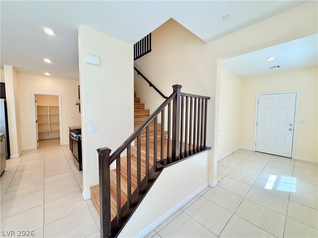 6088 Castle Gardens Avenue Las Vegas NV 89130