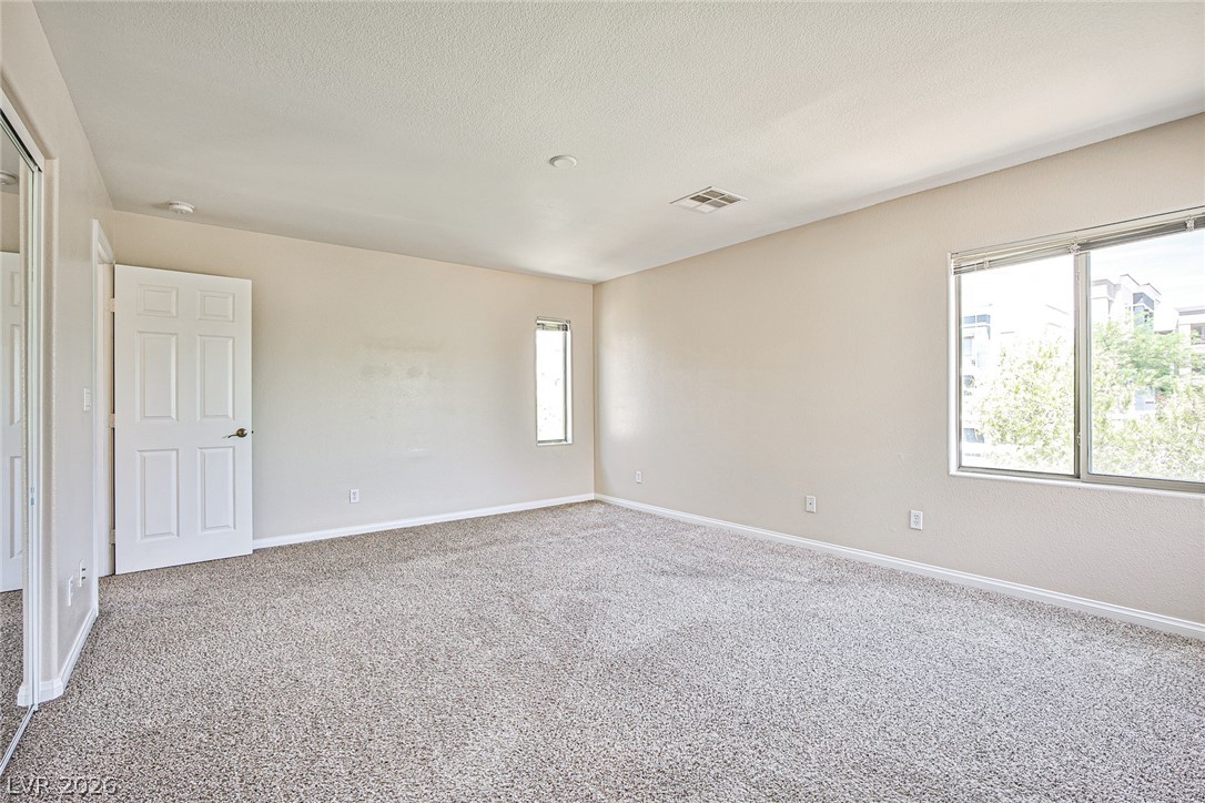 8022 Diamond Gorge Road Las Vegas NV 89178