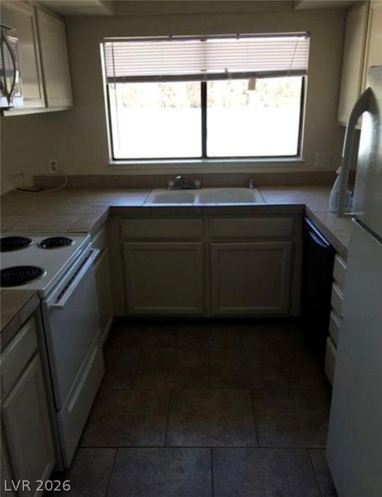 3948 Applecrest Street Las Vegas NV 89108
