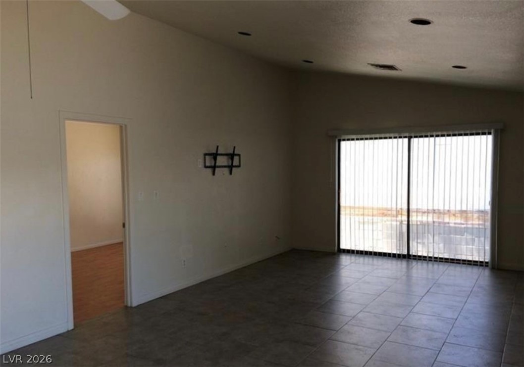 3948 Applecrest Street Las Vegas NV 89108
