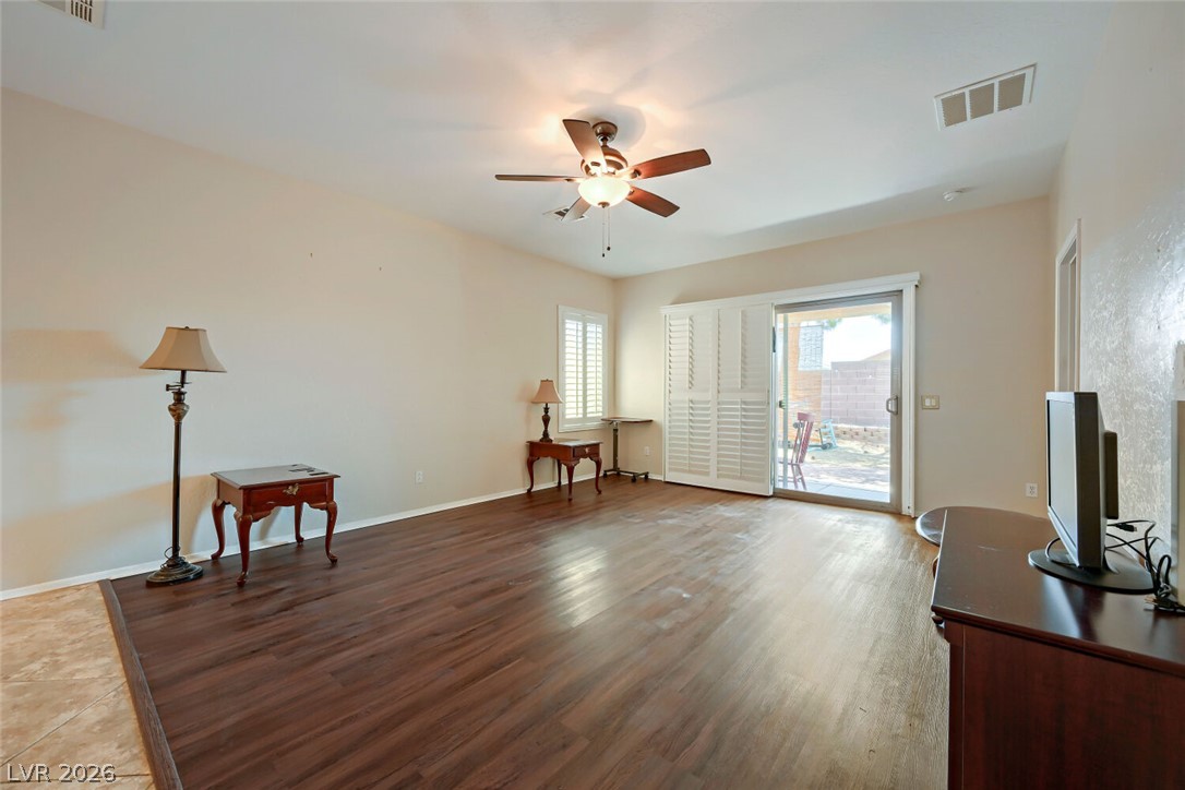 6145 Wheat Penny Avenue Las Vegas NV 89122