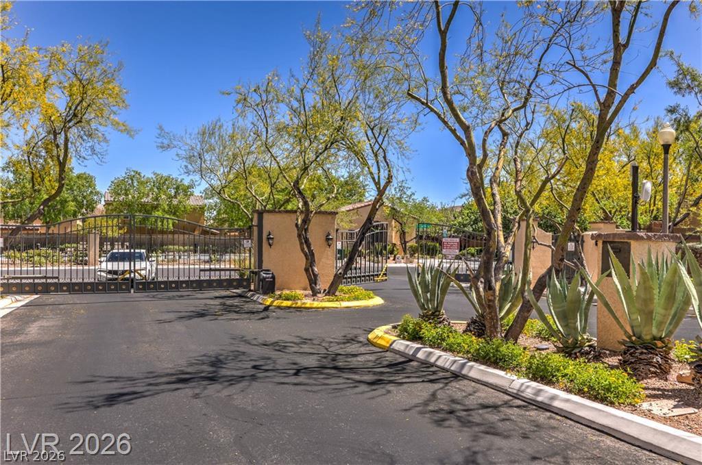 9188 Red Knoll Street Las Vegas NV 89113