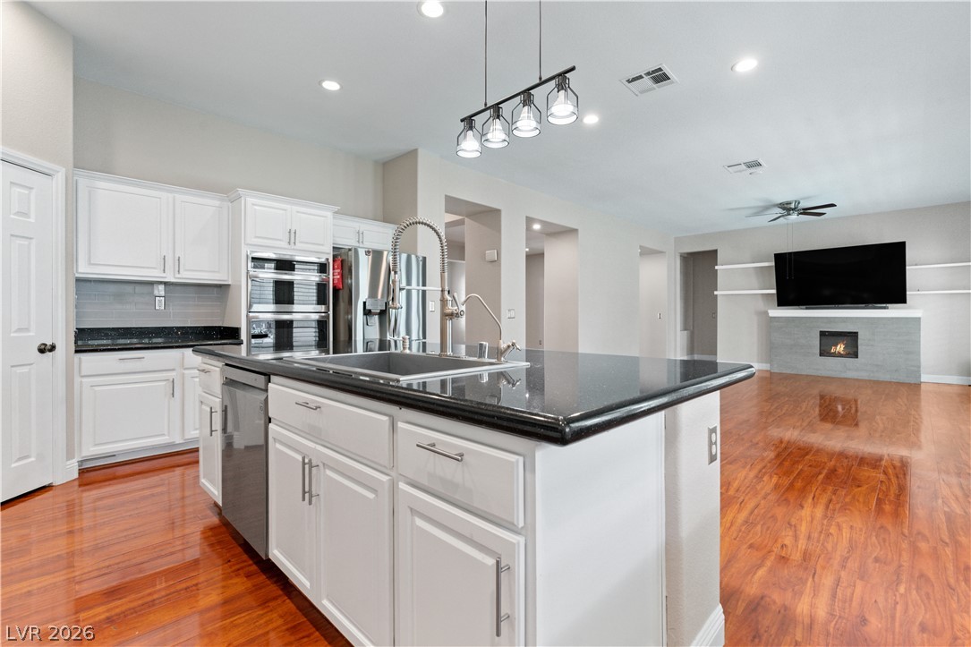 7135 Comanche Canyon Avenue Las Vegas NV 89113