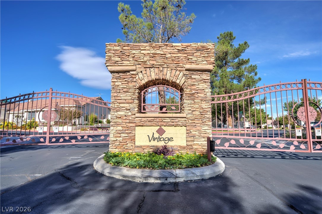 10328 South Summer River Avenue Las Vegas NV 89144
