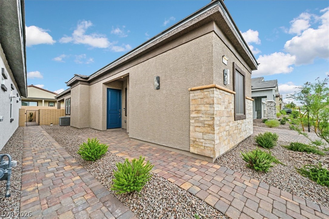 834 Eaton Falls Street Henderson NV 89011