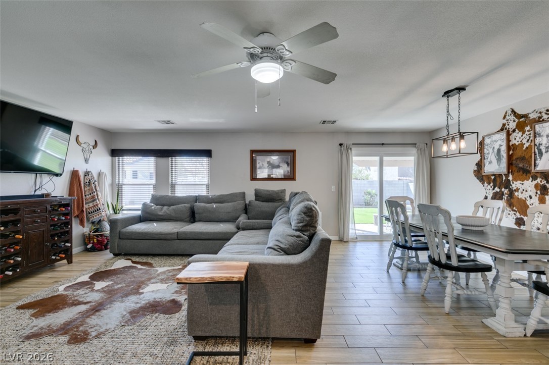 6447 Cayley Las Vegas NV 89110