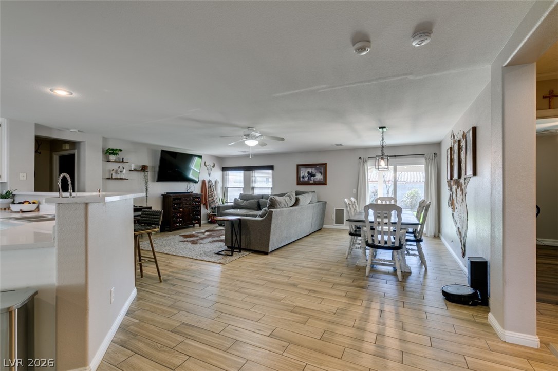 6447 Cayley Las Vegas NV 89110