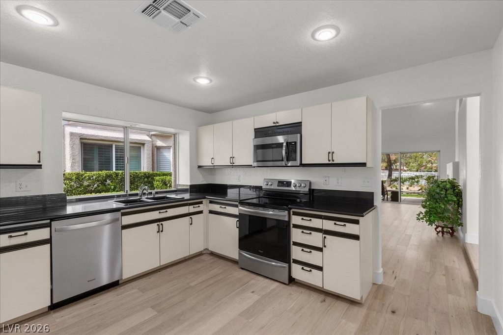 7058 Big Springs Court Las Vegas NV 89113