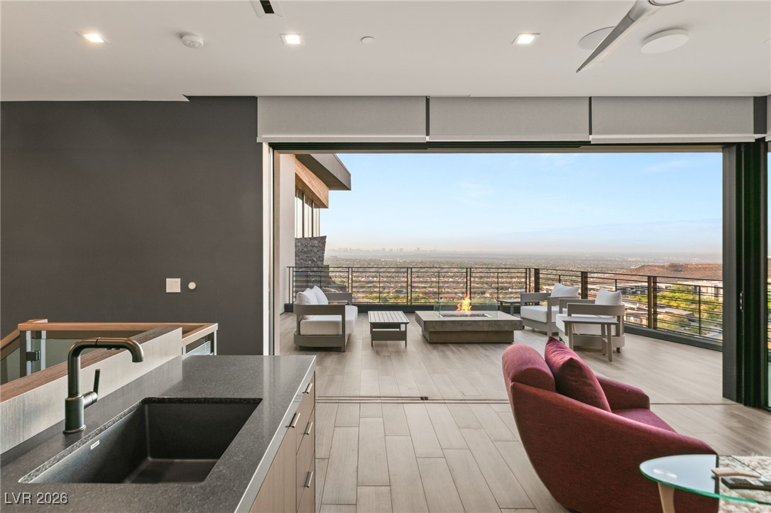 6 Vista Crescent Court Henderson NV 89012