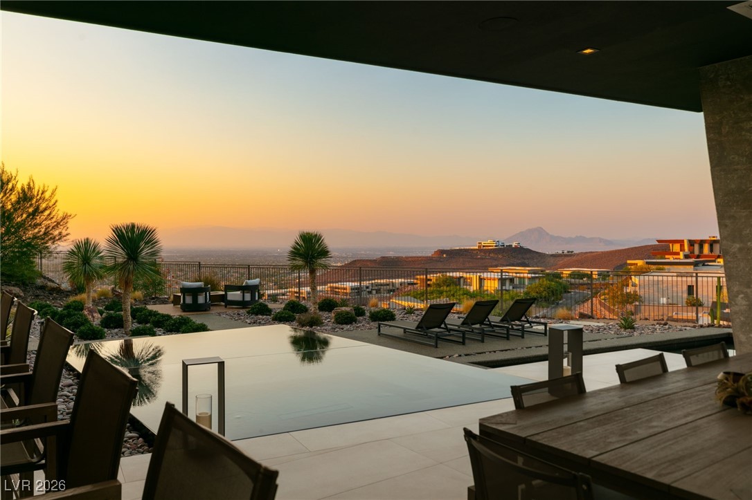 6 Vista Crescent Court Henderson NV 89012