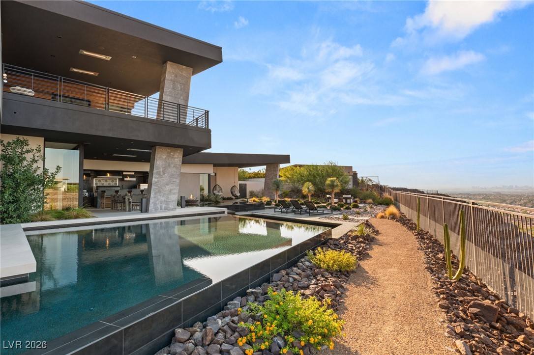 6 Vista Crescent Court Henderson NV 89012
