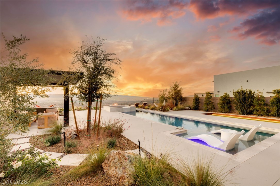571 Overlook Rim Drive Henderson NV 89012