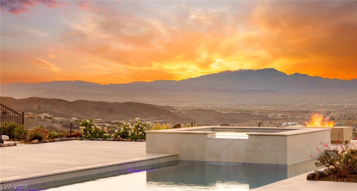 571 Overlook Rim Drive Henderson NV 89012