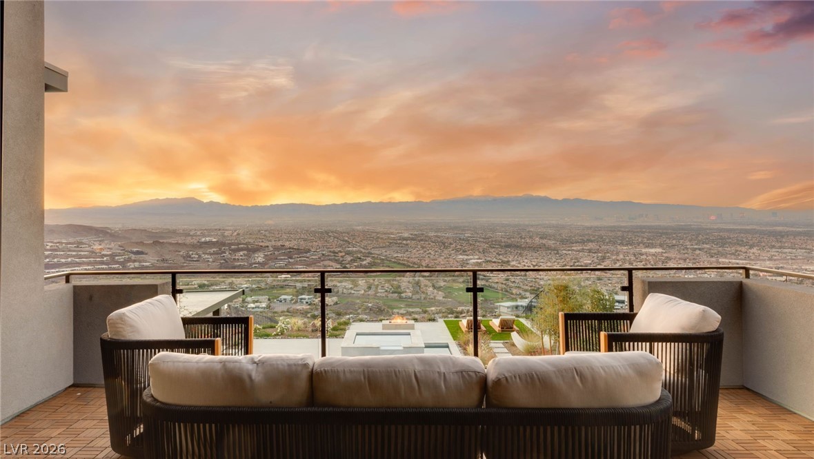 571 Overlook Rim Drive Henderson NV 89012