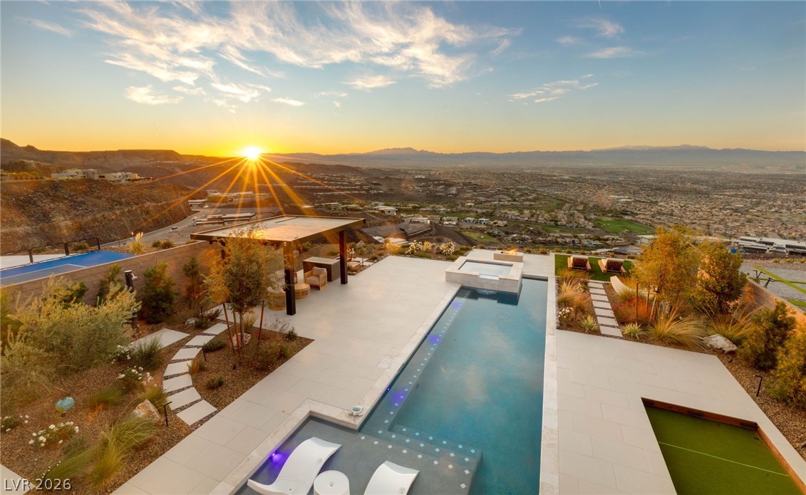 571 Overlook Rim Drive Henderson NV 89012