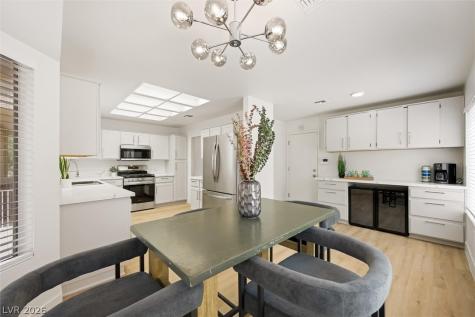 2517 Desert Sands Drive Las Vegas NV 89134