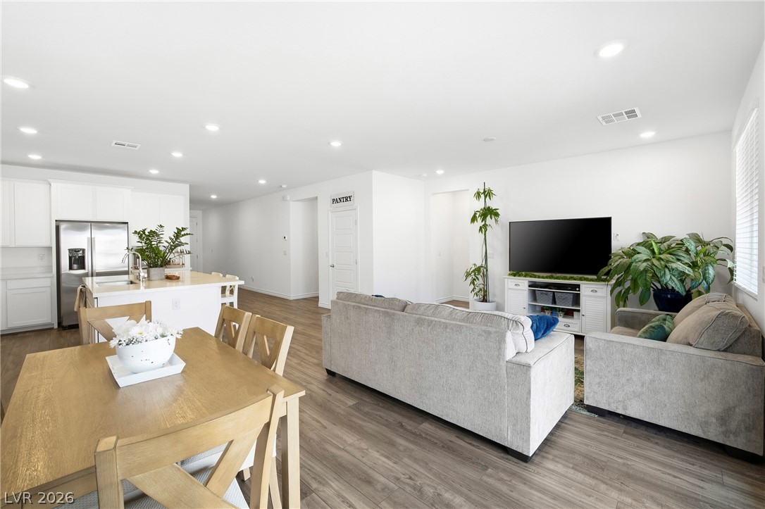 9628 Slate Peak Avenue Las Vegas NV 89178