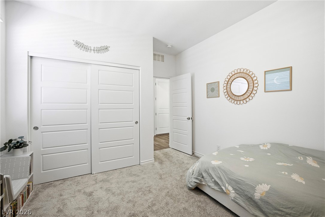 9628 Slate Peak Avenue Las Vegas NV 89178
